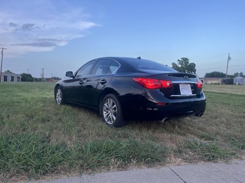 2015 INFINITI Q50 Premium