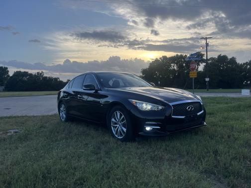2015 INFINITI Q50 Premium