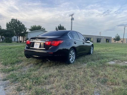2015 INFINITI Q50 Premium