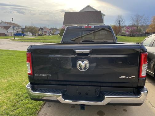 Photo 2 of 16 of 2020 RAM 1500 Big Horn/Lone Star