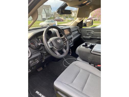 Photo 5 of 16 of 2020 RAM 1500 Big Horn/Lone Star