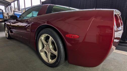 2003 Chevrolet Corvette Base