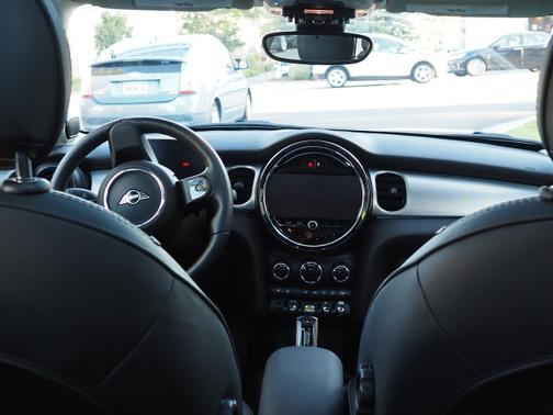 2024 MINI SE Hardtop Cooper