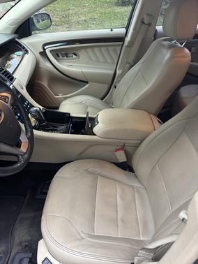 2015 Ford Taurus Limited