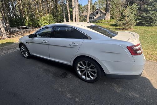 2015 Ford Taurus Limited