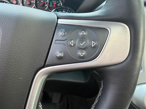 Silver 2018 GMC Yukon XL SLT