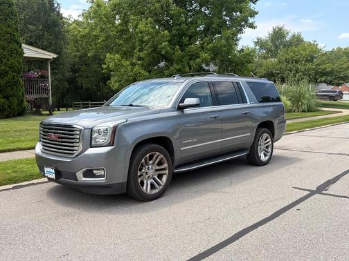 Silver 2018 GMC Yukon XL SLT