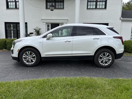 White 2020 Cadillac XT5 Premium Luxury