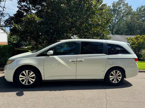 White 2014 Honda Odyssey EX-L