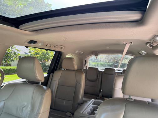 White 2014 Honda Odyssey EX-L