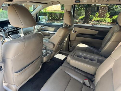 White 2014 Honda Odyssey EX-L