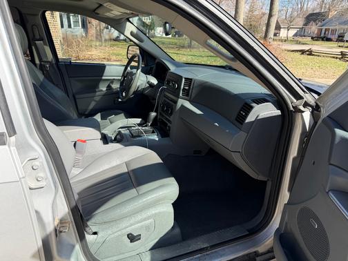 2007 Jeep Grand Cherokee Laredo