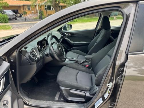 2016 Mazda Mazda3 i Sport