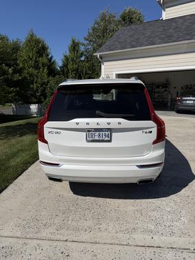 White 2019 Volvo XC90 T6 Inscription