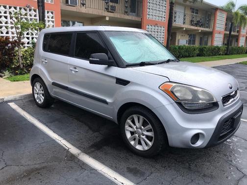Silver 2013 Kia Soul +
