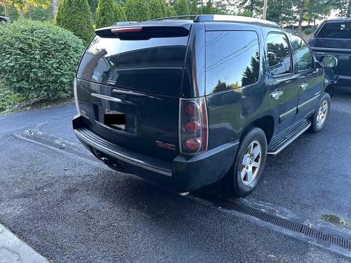 Black 2007 GMC Yukon Denali