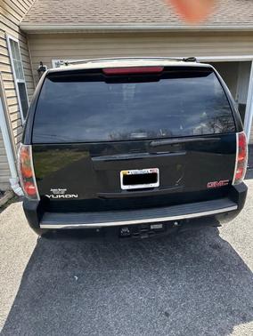 Black 2007 GMC Yukon Denali