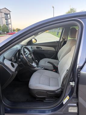 Blue 2014 Chevrolet Cruze 1LT