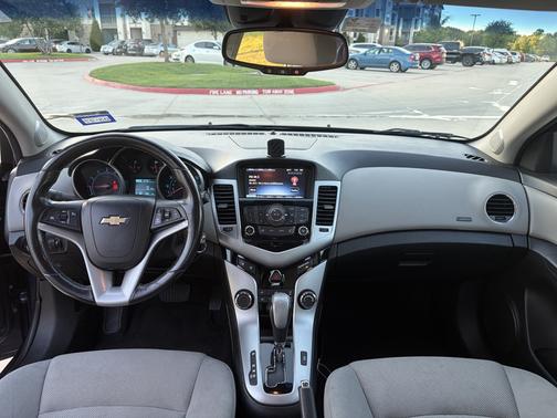 Blue 2014 Chevrolet Cruze 1LT