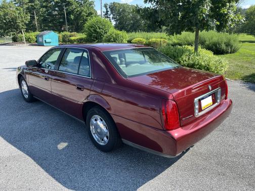 2001 Cadillac DeVille Base