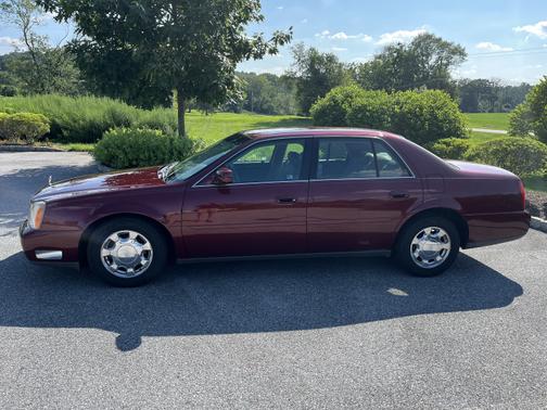 2001 Cadillac DeVille Base