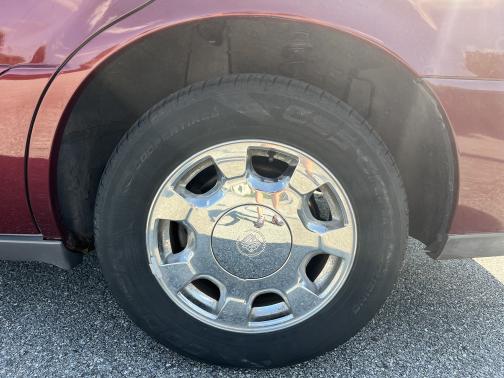 2001 Cadillac DeVille Base
