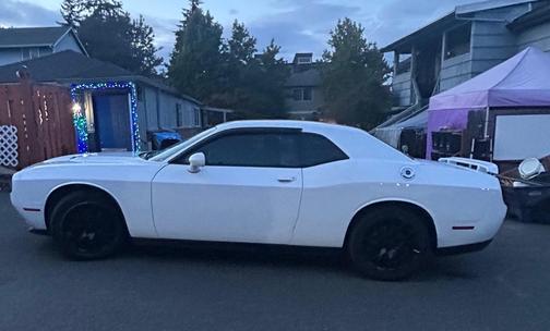 White 2015 Dodge Challenger SXT