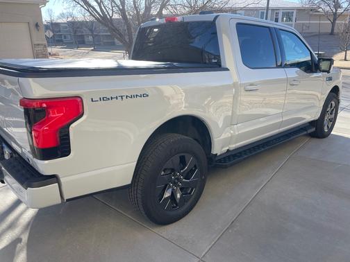 2024 Ford F-150 Lightning Flash