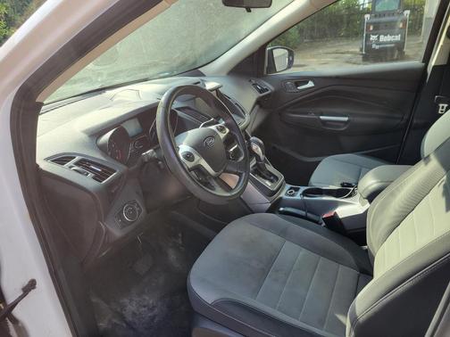 White 2013 Ford Escape SE