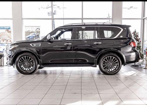 Black 2023 INFINITI QX80 LUXE