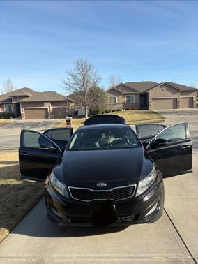 Black 2011 Kia Optima SX