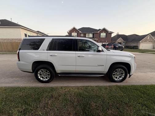 White 2020 GMC Yukon SLT