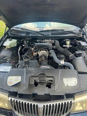 2000 Lincoln Town Car Signature
