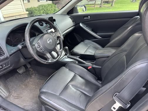 2010 Nissan Altima 3.5 SR