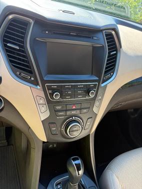 White 2018 Hyundai Santa Fe Sport 2.4L