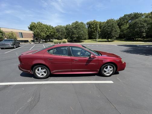 Red 2004 Pontiac Grand Prix GT1