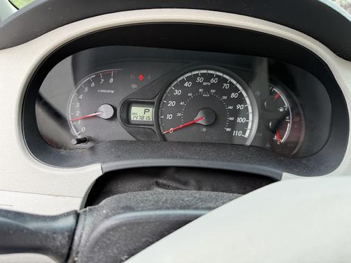 Silver 2014 Toyota Sienna LE