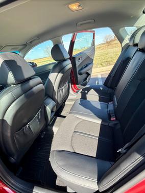 Red 2018 Kia Optima S