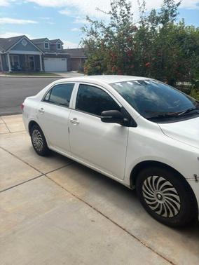 White 2010 Toyota Corolla LE