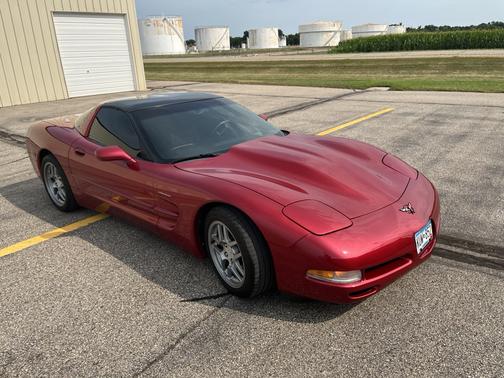 Red 2001 Chevrolet Corvette Base
