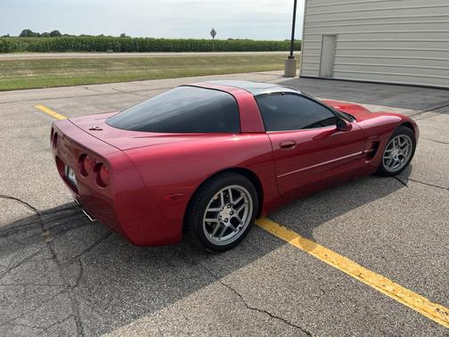 Red 2001 Chevrolet Corvette Base
