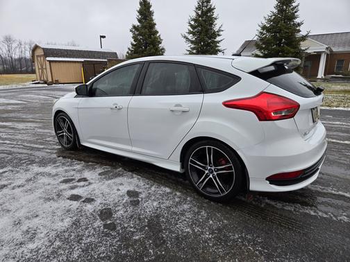 2016 Ford Focus ST Base