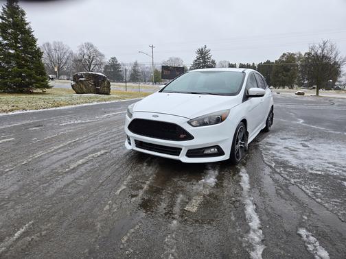 2016 Ford Focus ST Base