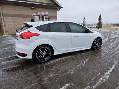 2016 Ford Focus ST Base
