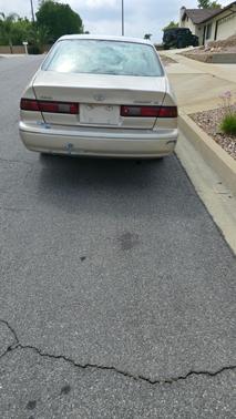 Gold 2000 Toyota Camry LE V6