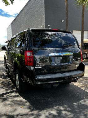 Black 2010 Dodge Grand Caravan SXT