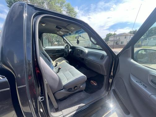 2002 Ford F-150 XLT