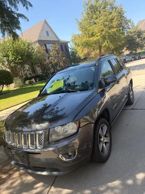 Gray 2016 Jeep Compass Latitude