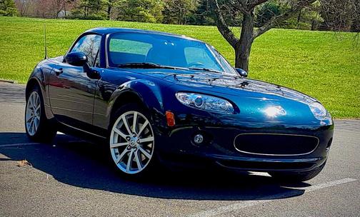 Green 2008 Mazda MX-5 Miata Grand Touring Hardtop Convertible