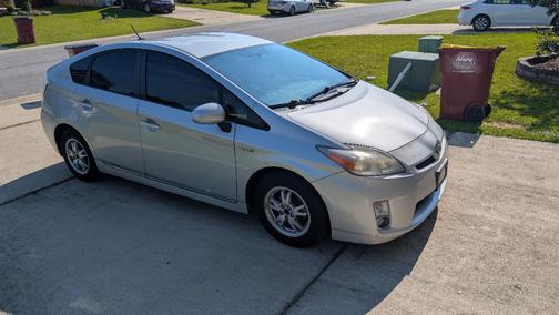 Silver 2011 Toyota Prius II